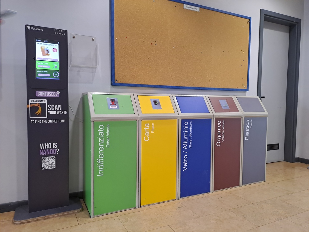 Iveco Group and NANDO Launch an innovative partnership for smarter waste sorting through AI